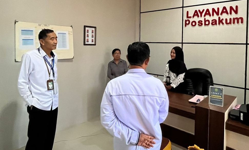 width: 100%; height: auto;