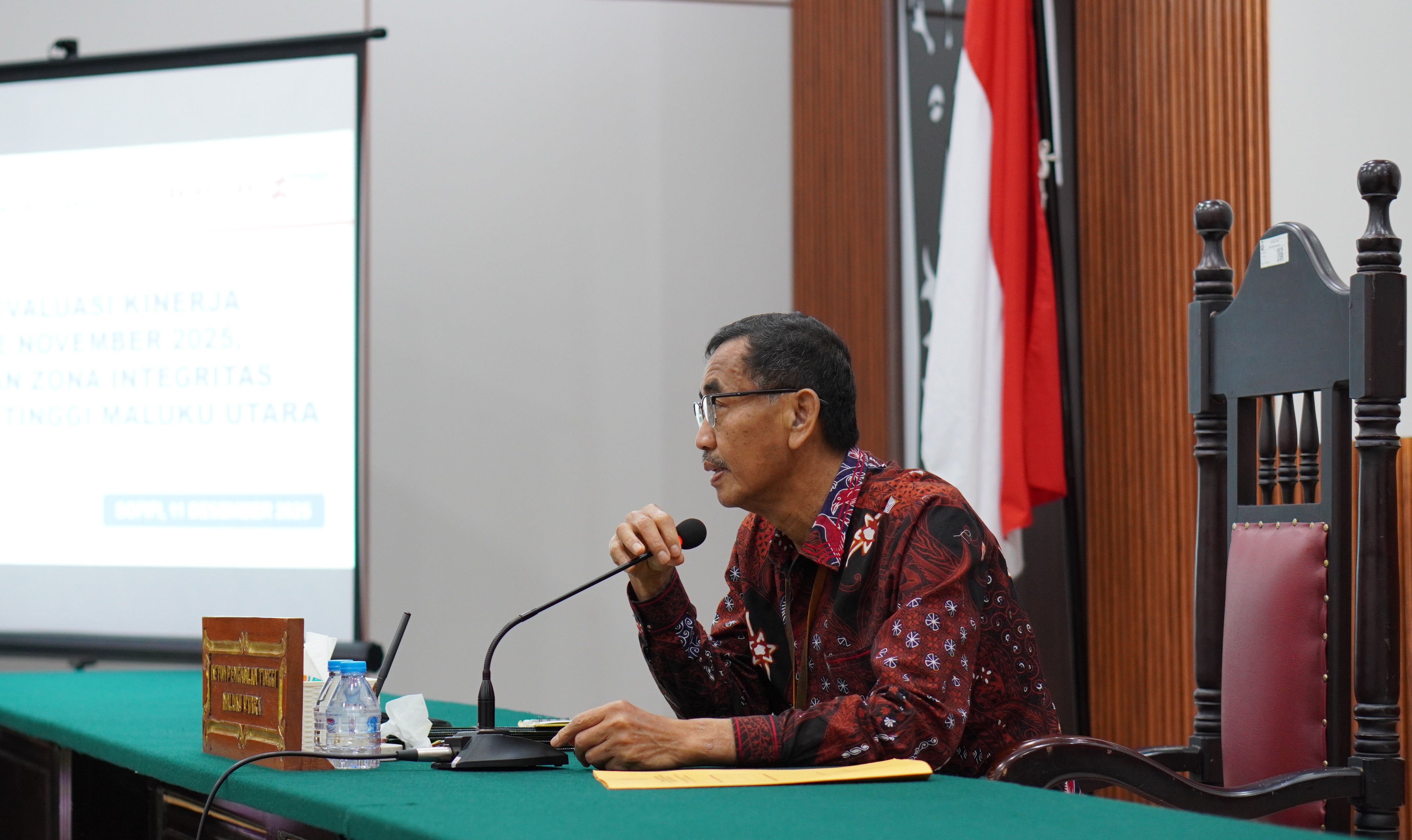 width:100%; height:auto